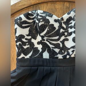 Like new! Black White Sequin Hearts Semi-formal Cocktail dress Lined Tulle